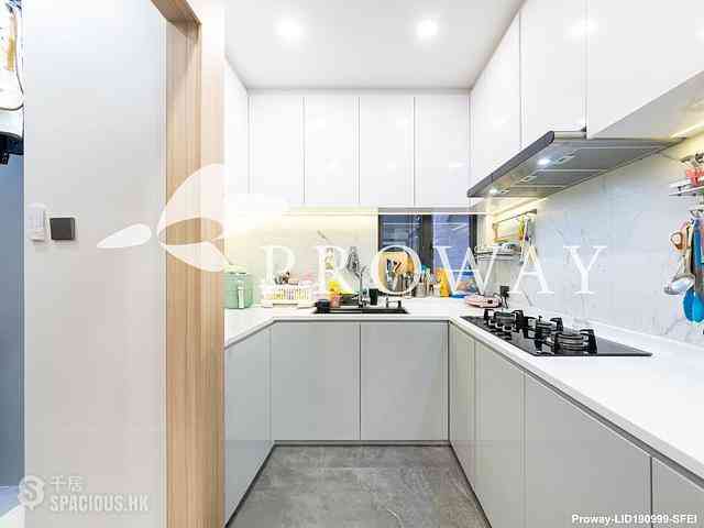 Mid Levels Central - Hong Lok Mansion 10