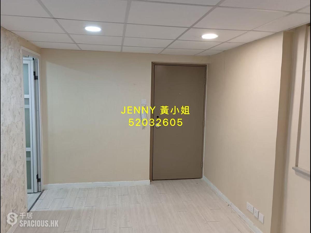 Tsim Sha Tsui - Luxury Court 01