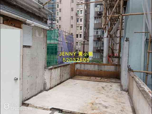 Tsim Sha Tsui - Luxury Court 03
