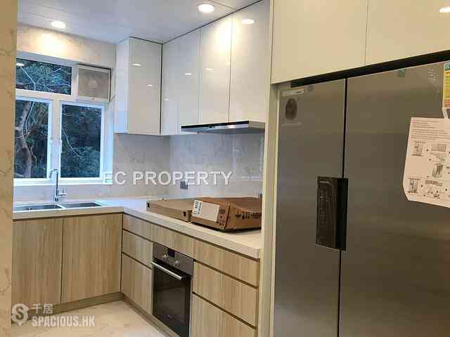 Stubbs Road - Leon Court 03
