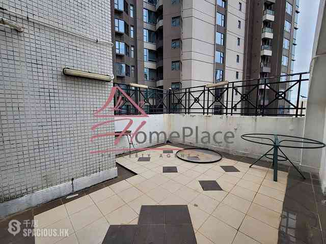 Mid Levels Central - Windsor Court 01