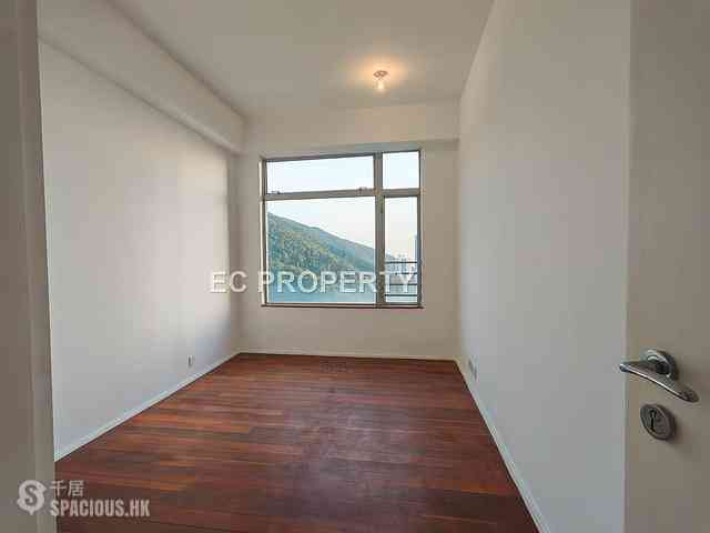 Repulse Bay - The Rozlyn 13