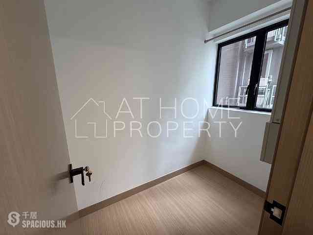 Mid Levels Central - 62B, Robinson Road 12
