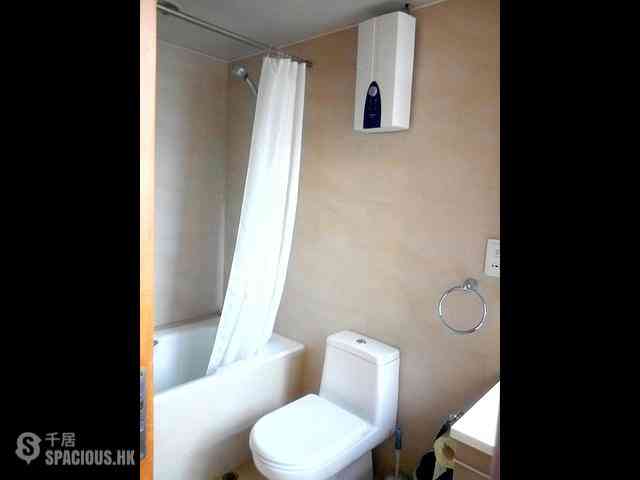 Happy Valley - Caroline Garden 10