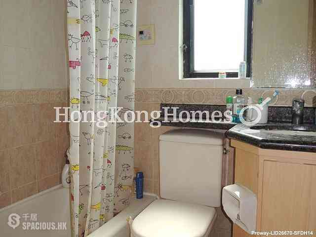 Sheung Wan - The Bellevue Place 06