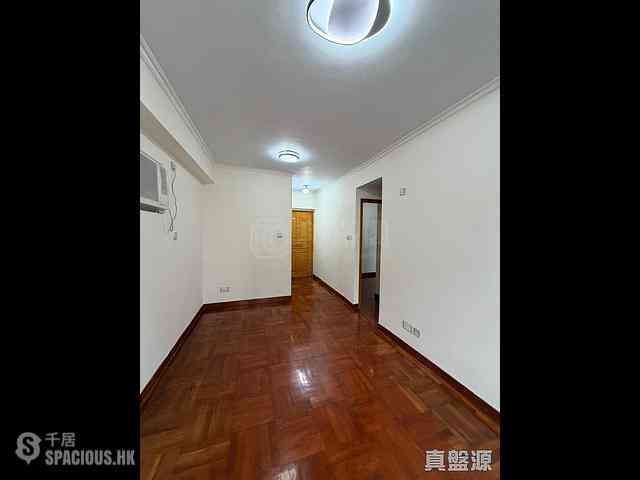 Sai Ying Pun - Yuk Ming Towers 02