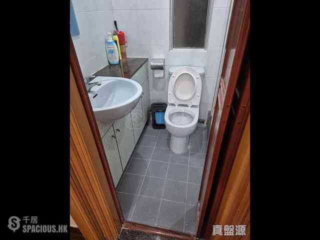 Sai Ying Pun - Yuk Ming Towers 05