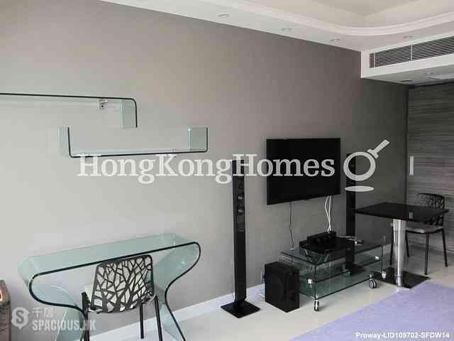 Wan Chai - Convention Plaza Apartments 01