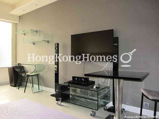 Wan Chai - Convention Plaza Apartments 03