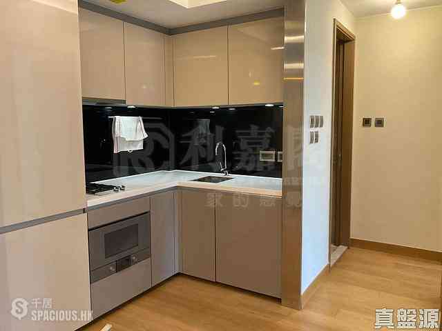 Sai Ying Pun - The Nova 04