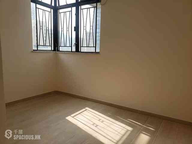 Tai Hang - Dragon Centre Block 2 06