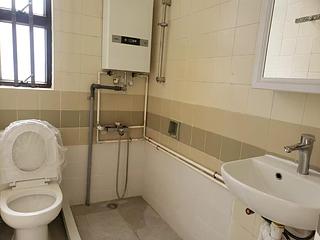 Tai Hang - Dragon Centre Block 2 08