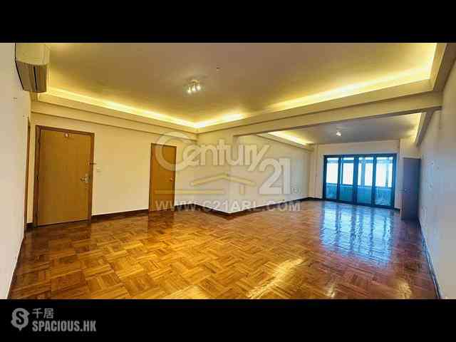 The Peak - Vivian Court 03