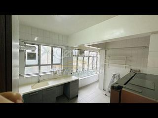 The Peak - Vivian Court 16