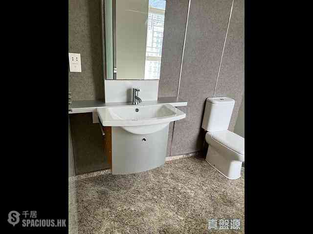 Quarry Bay - The Orchards Block 2 03