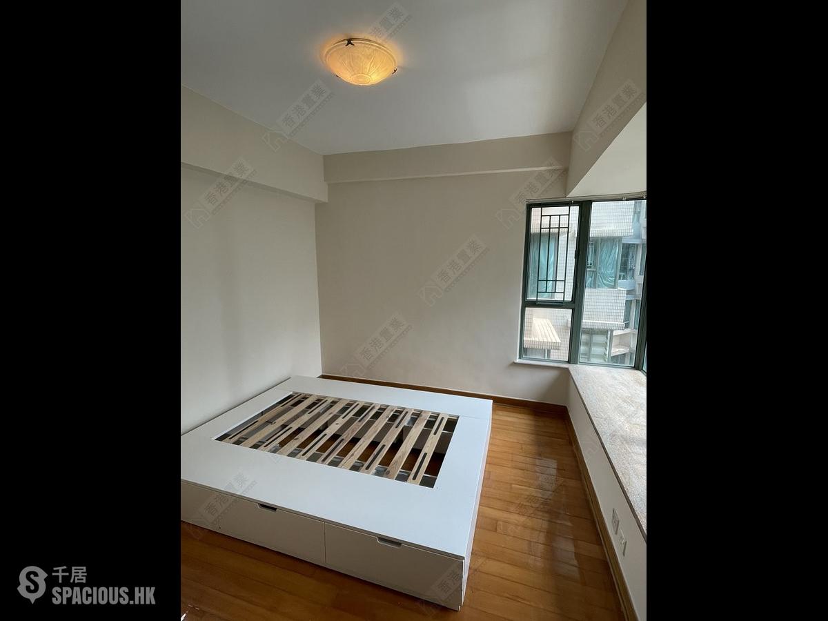 Tai Kok Tsui - Island Harbourview Block 5 01