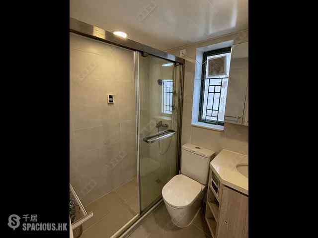 Tai Kok Tsui - Island Harbourview Block 5 03