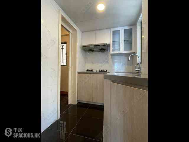 Tai Kok Tsui - Island Harbourview Block 5 05