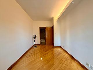 Hung Hom - Royal Peninsula Block 3 10