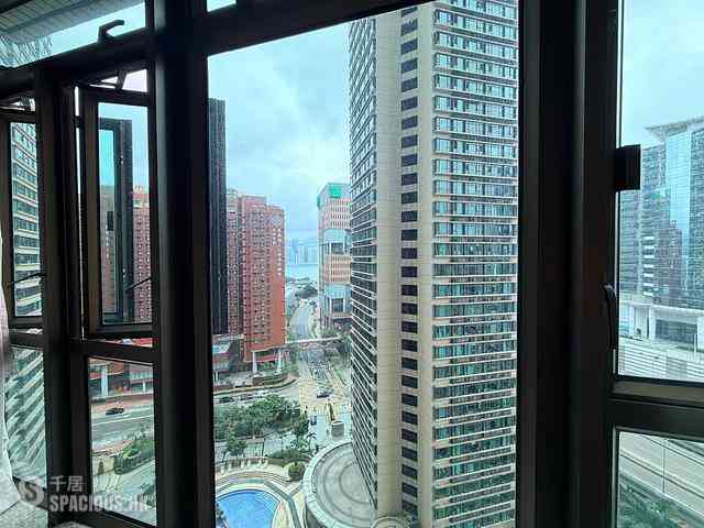 Hung Hom - Royal Peninsula Block 3 13