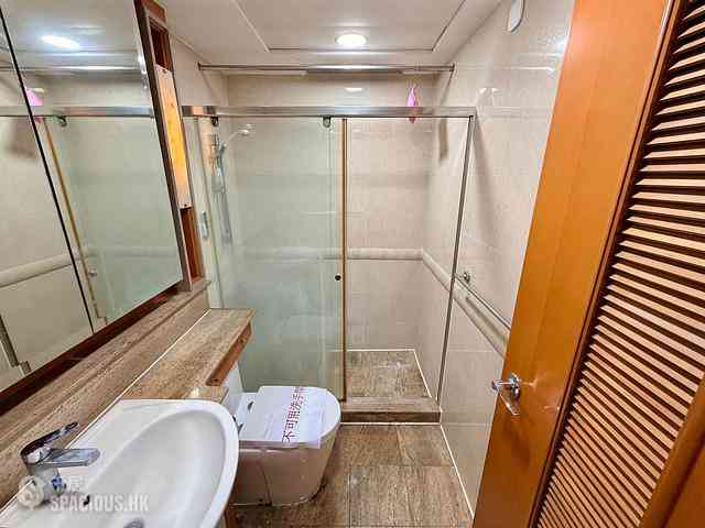Hung Hom - Royal Peninsula Block 3 14