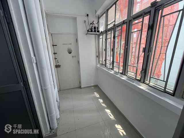Quarry Bay - Ritz Garden Apartments 08