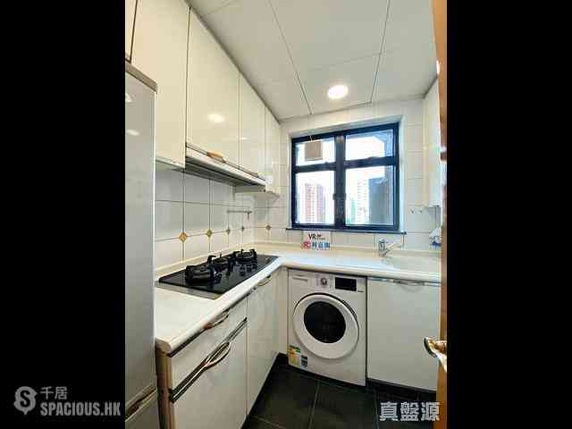 Fortress Hill - Le Sommet Block 2 10