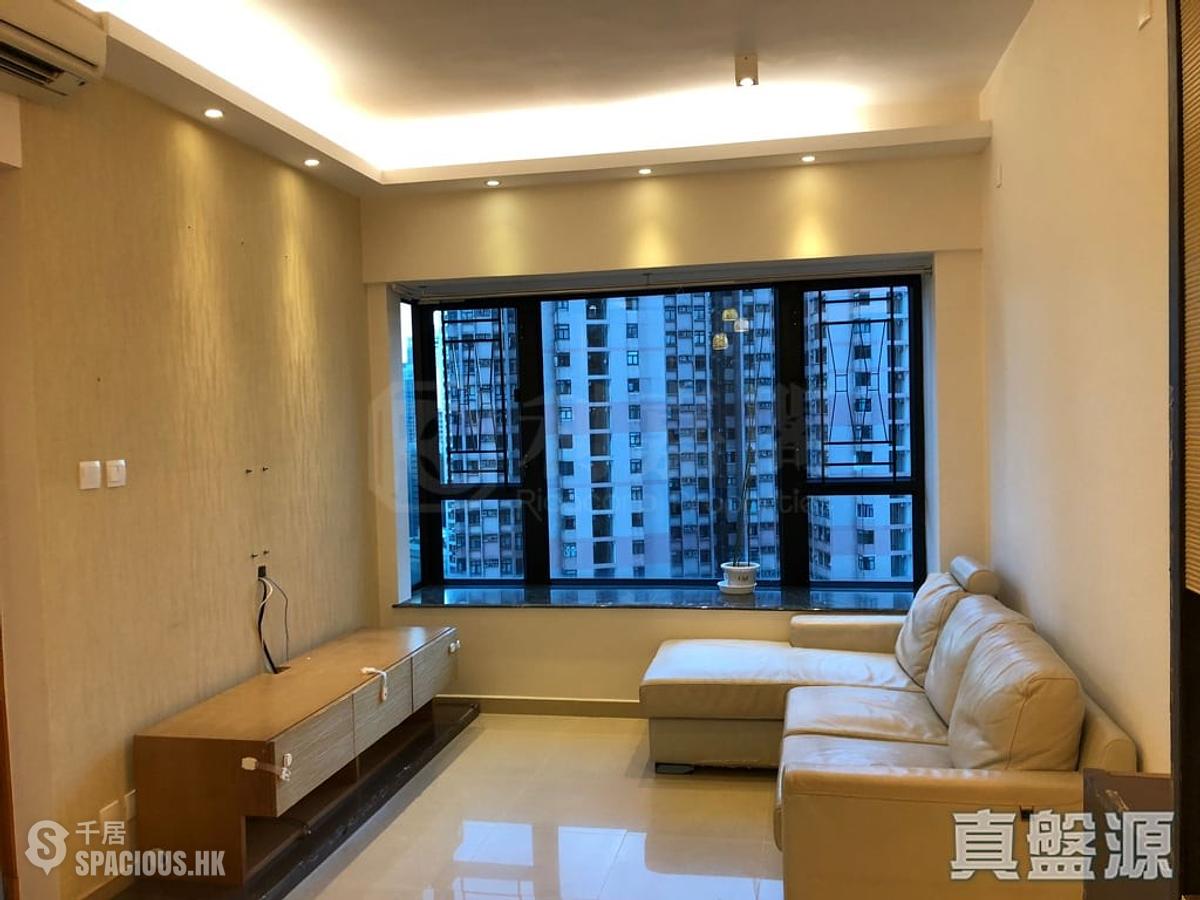 Fortress Hill - Le Sommet Block 1 01
