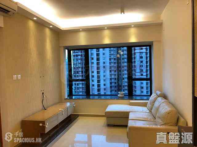 Fortress Hill - Le Sommet Block 1 01