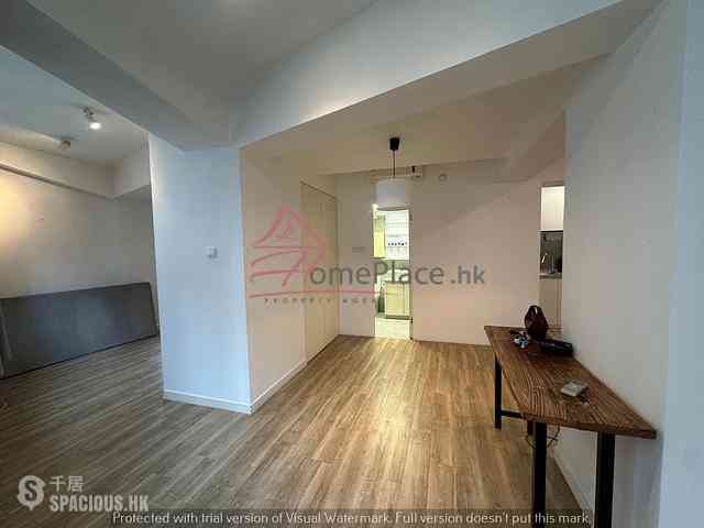 Sai Ying Pun - Sun Luen Building 02