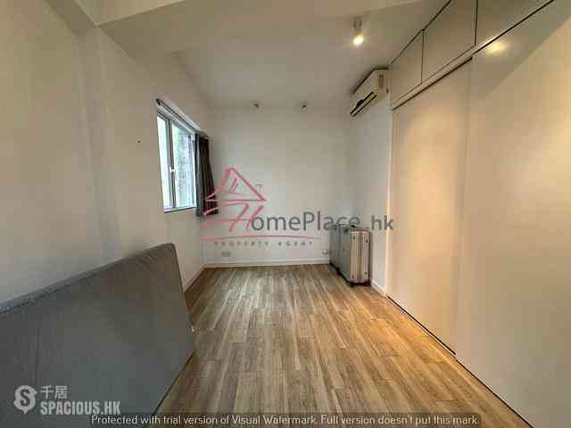 Sai Ying Pun - Sun Luen Building 03