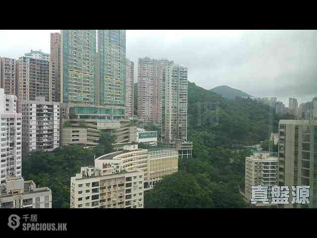 Fortress Hill - Le Sommet Block 2 05