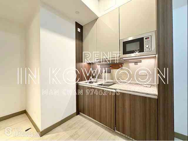 Tai Kok Tsui - L・Living 23 05