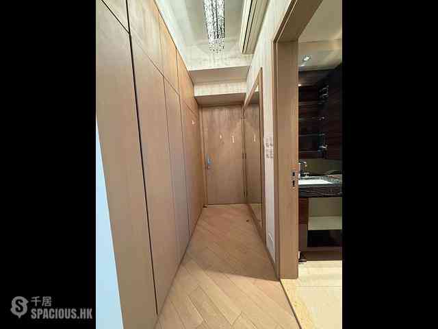 West Kowloon - The Cullinan (Tower 21 Zone 2 Luna Sky) 07