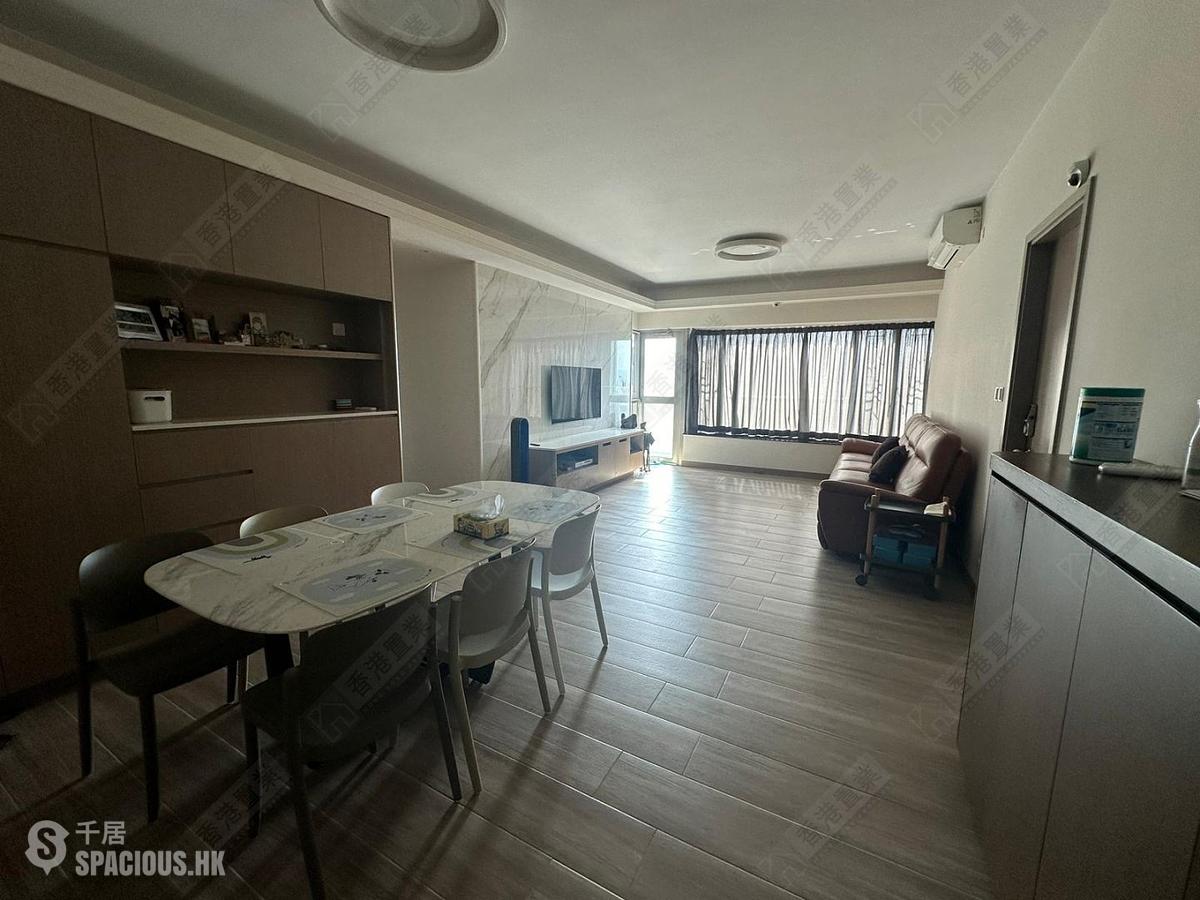 West Kowloon - Sorrento 01