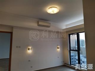 Fortress Hill - Le Sommet Block 1 06