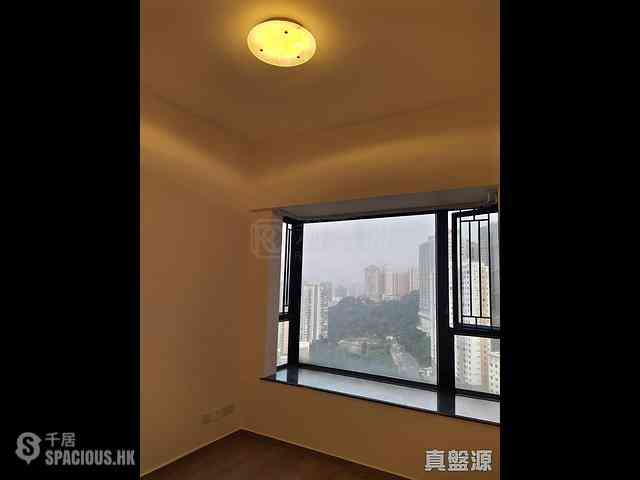 Fortress Hill - Le Sommet Block 1 14