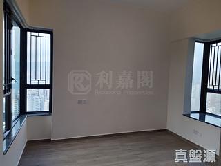 Fortress Hill - Le Sommet Block 1 15