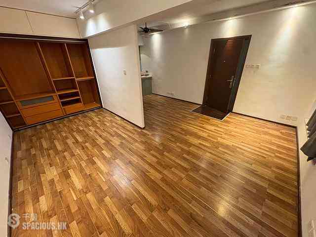 Tai Hang - Kanfield Mansion 01