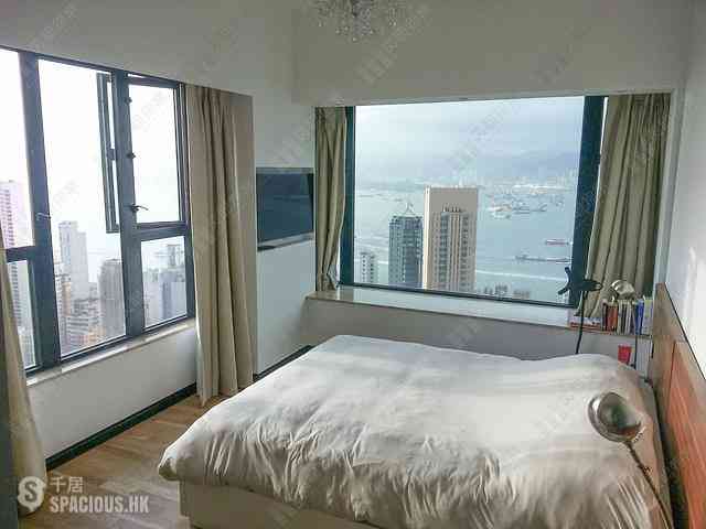 Sai Ying Pun - Centre Place 05
