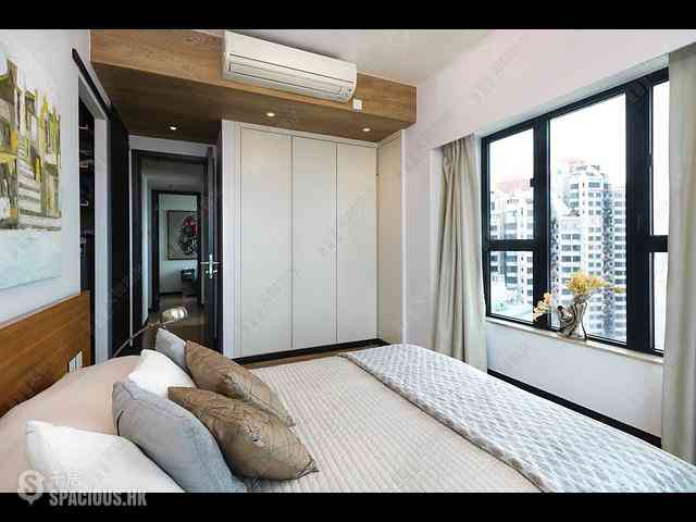 Sai Ying Pun - Centre Place 06
