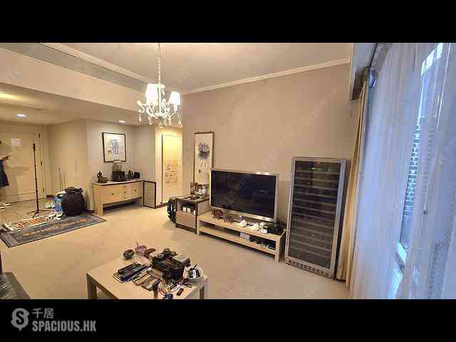Wan Chai - Convention Plaza Apartments 06