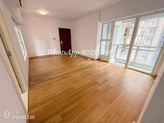 Soho - Centrestage 01