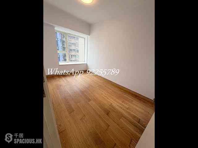 Soho - Centrestage 04