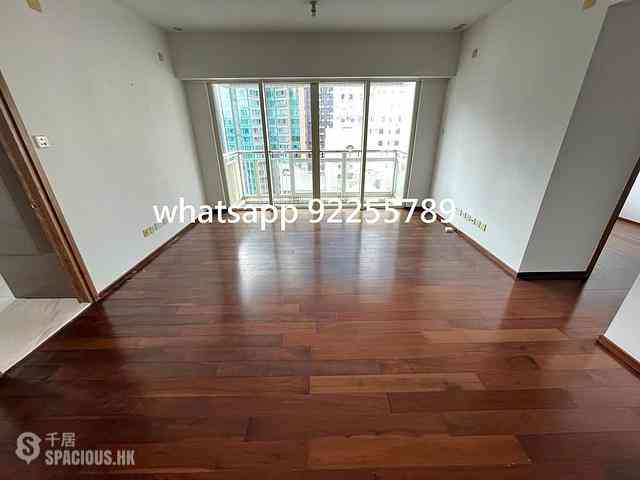 Soho - Centrestage 01