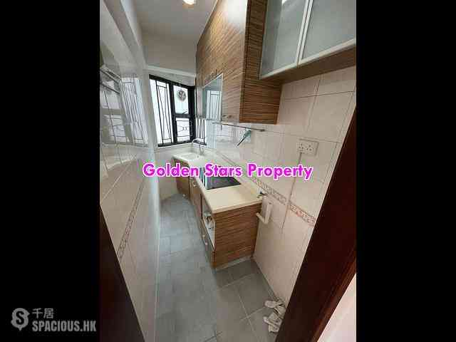 Sai Ying Pun - Fung King Court 05