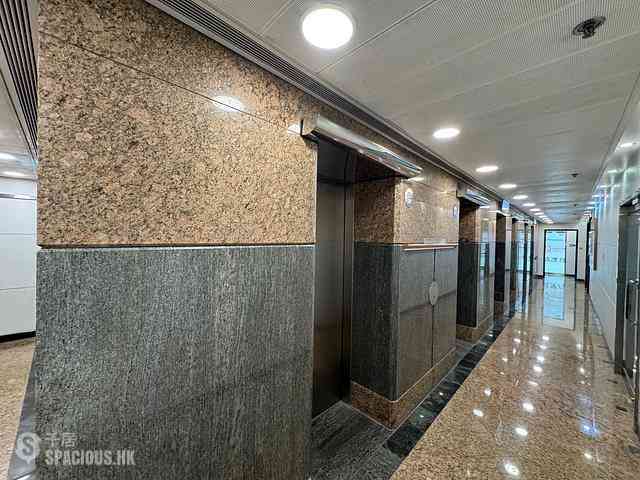 Wan Chai - Jubilee Centre 06