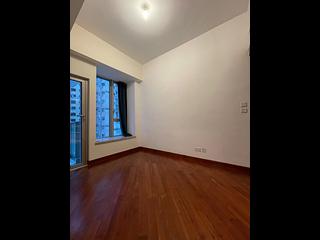 Wan Chai - The Avenue Phase 2 Block 3 04