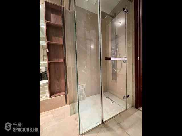 Wan Chai - The Avenue Phase 2 Block 3 07