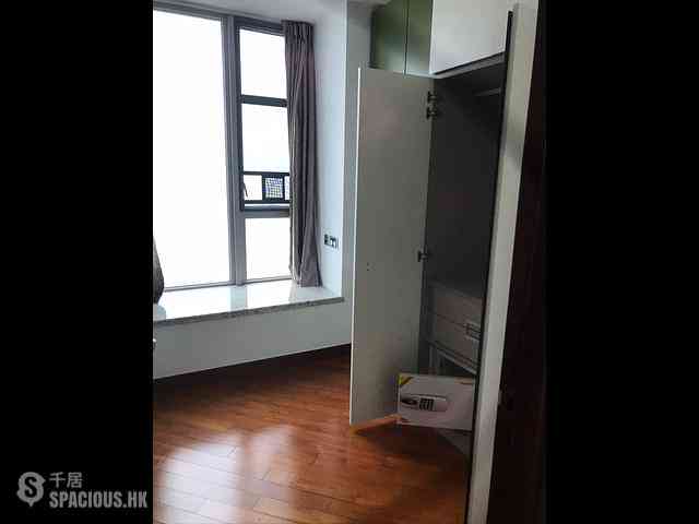 Yau Ma Tei - The Coronation Tower 5 03
